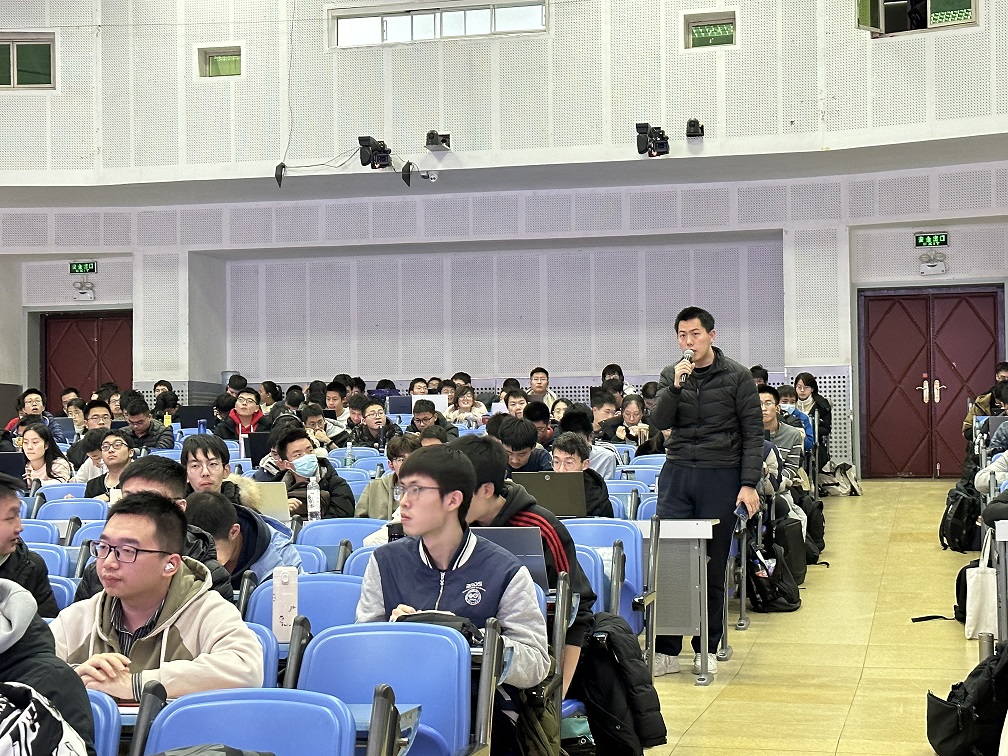 何院长讲座现场4